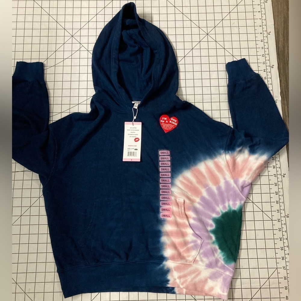 NWT WildFox Women’s Small Tie-Dyed‎ Sweatshirt Hoodie